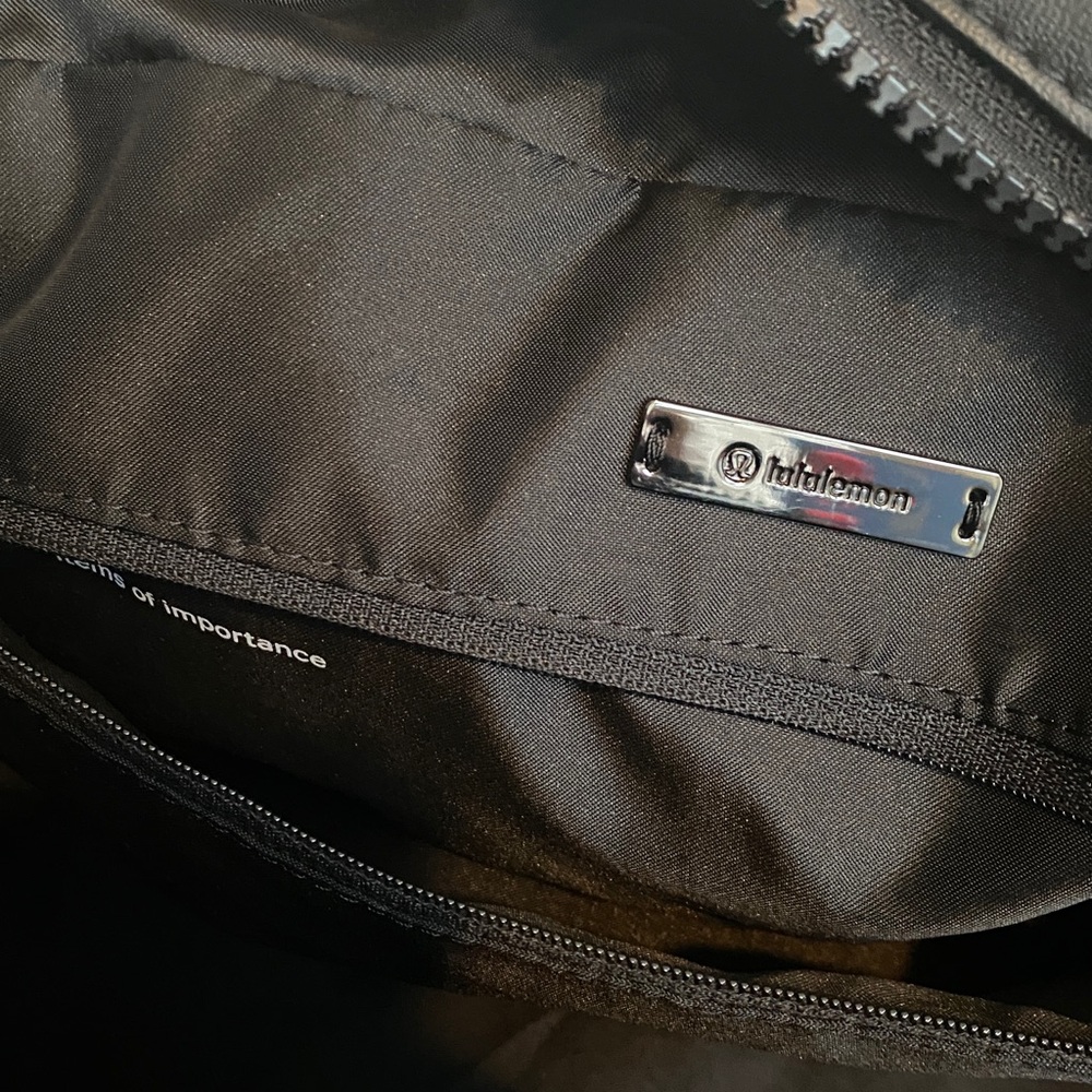 Lululemon Stylish Black Unisex Duffle Bag/Backpack Set - Picture 8 of 16